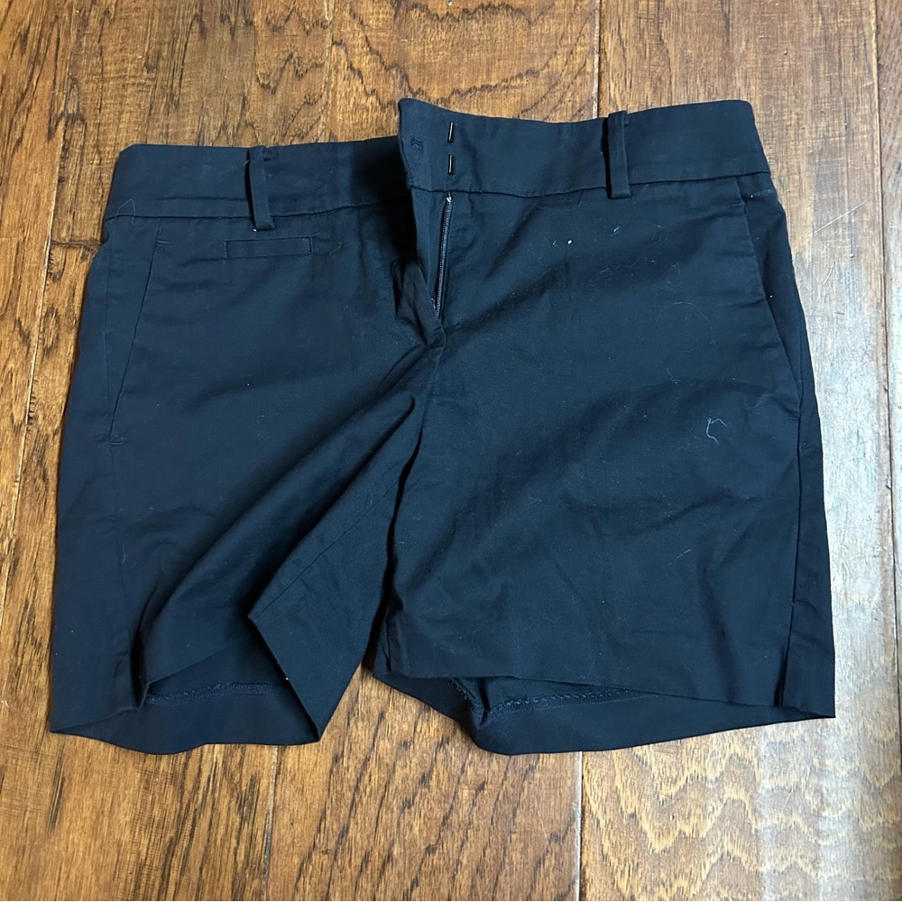 Ann‎ Taylor Women's flat front Shorts
